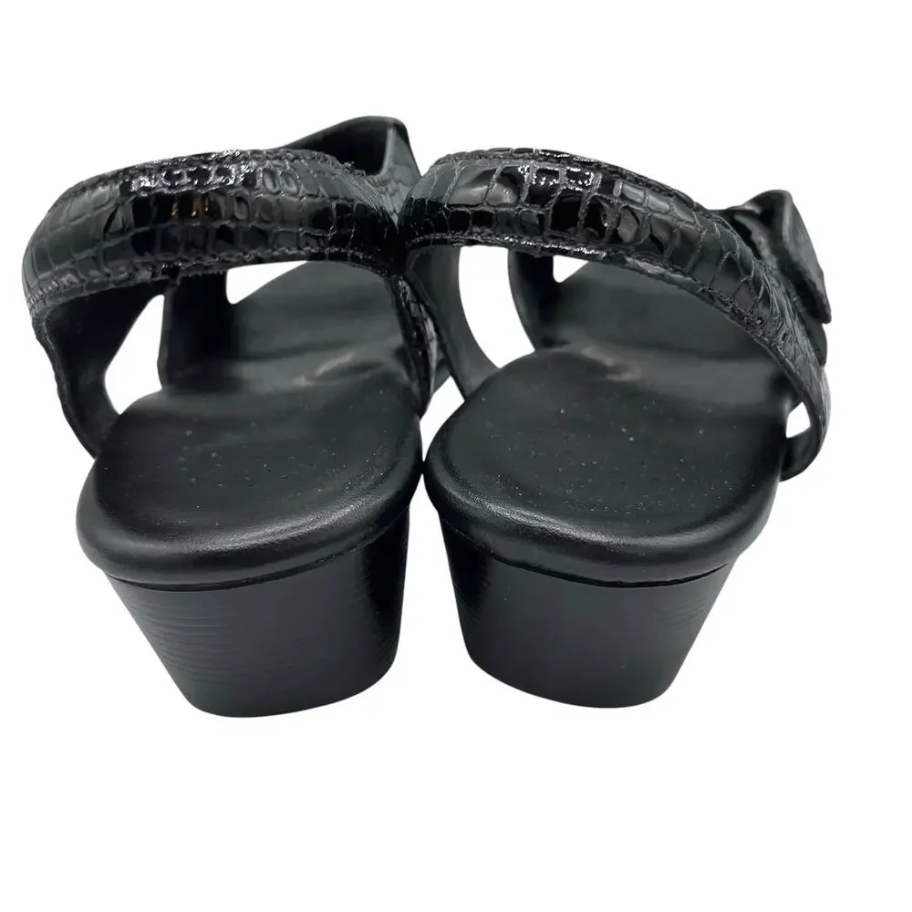 SAS Womens Patent Leather Croc Embossed Sandals 8.5 Comfort Insole